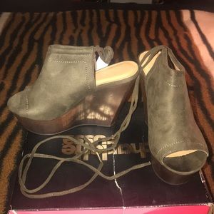 Never worn olive green lace up wedges